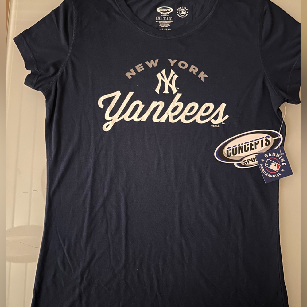 Women's Navy New York Yankees Tee